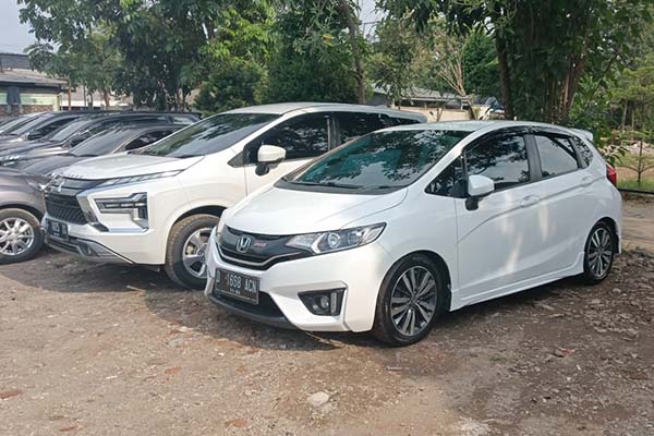 Sewa Mobil Harian Bandung - STAR RENTAL MOBIL BANDUNG